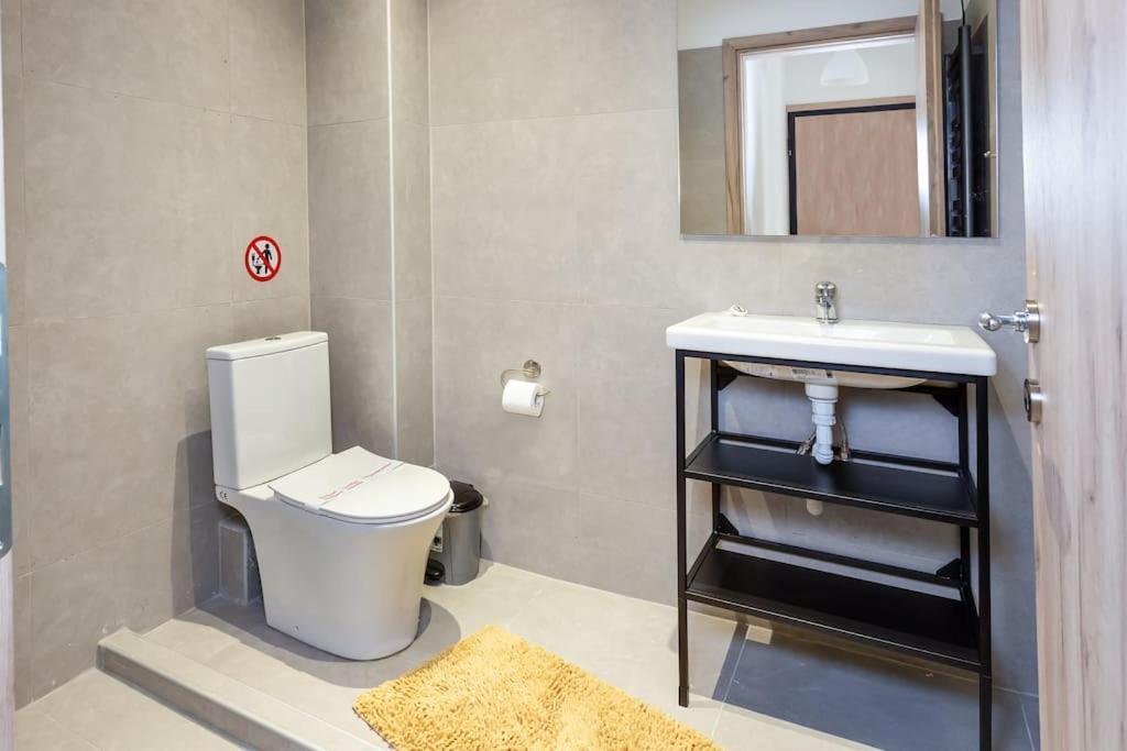 Elegant Apartment เทสซาโลนิกิ ภายนอก รูปภาพ
